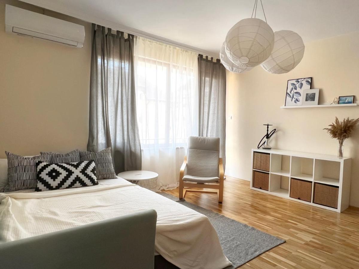 Lovely Apartment With Balcony In Pomorie Old Town By Flat Mаnаger Εξωτερικό φωτογραφία